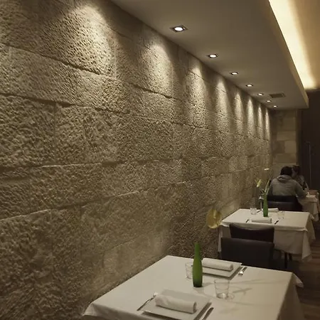 מלון & Josep Winery Bot