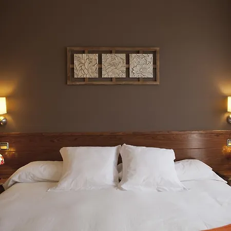 Hotel & Josep 2*